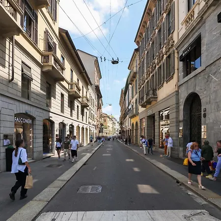 Prestige Boutique - Montenapoleone Apartmán