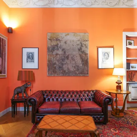 Prestige Boutique - Montenapoleone Milan